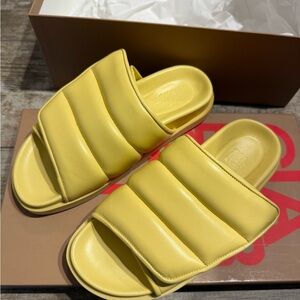 GIA BORGHINI Women's Leather Yellow Chunky Slide Sandals MADE IN ITALY